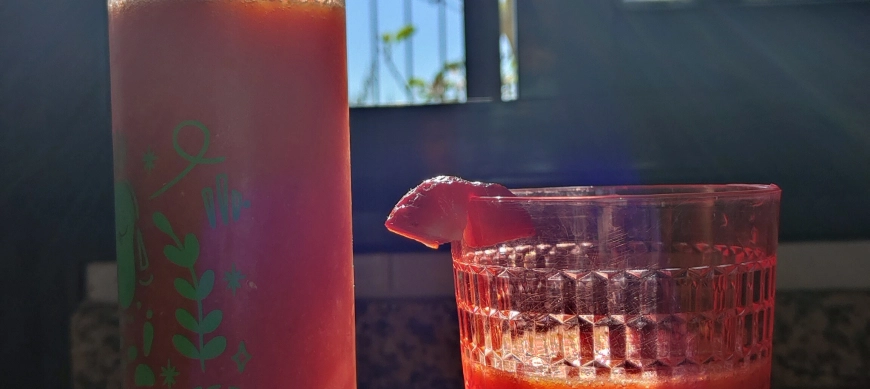 Zumo de naranja, fresa muy refrescante.