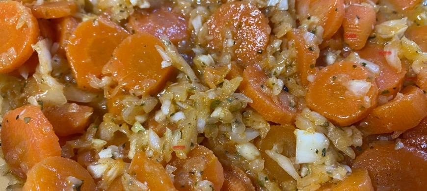 Zanahorias aliñadas
