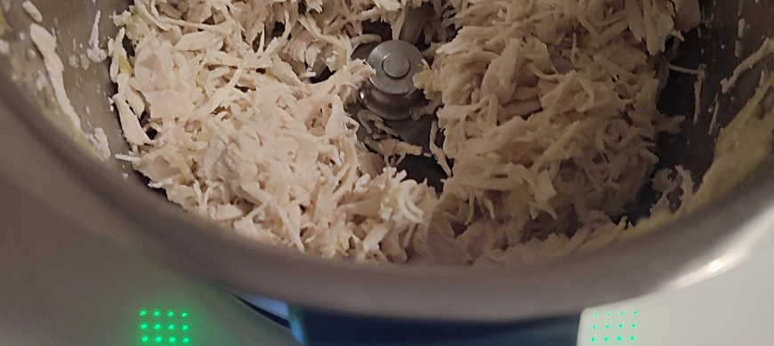 Pollo desmenuzado o deshilachado