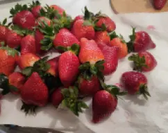 Step <h4><b>Pasado esos 6 min, y sin quitar las hojas, secarlas en papel de cocina. </b></h4> illustration