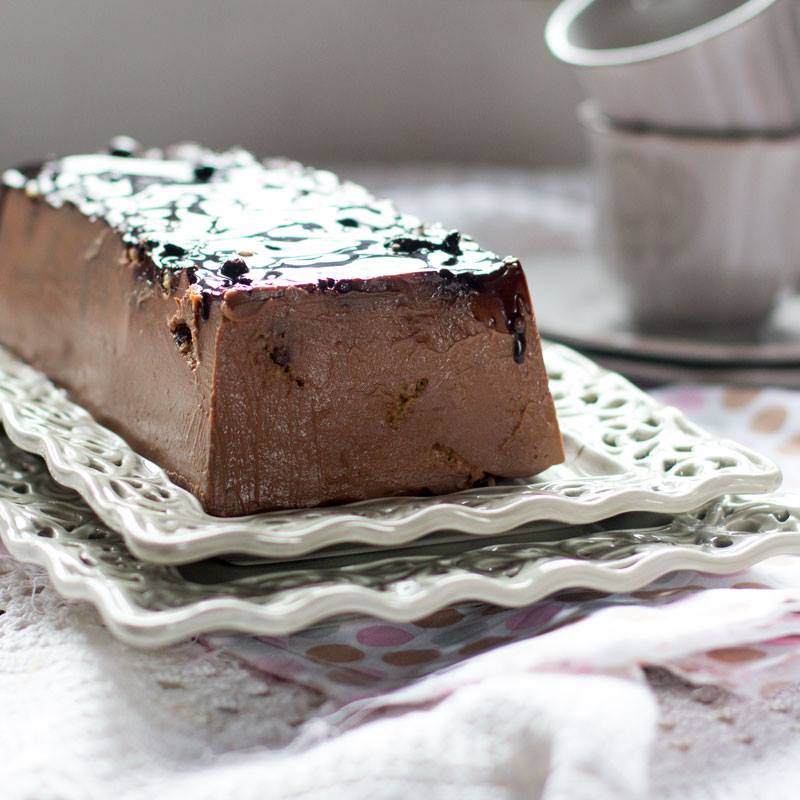 Pudín de chocolate y queso con cookies, a quien lo apetece un pudin rico rico, para cualquier momento de día.