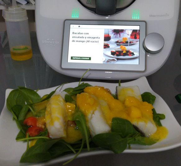 Taller Bacalao con ensalada y vinagreta de mango ( al vacío)