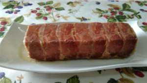 TERRINA DE POLLO Y PAVO CON OREJONES, PISTACHOS Y TRUFA